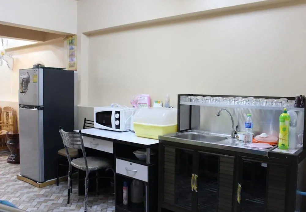 Thai Love Cafe & Hostel
