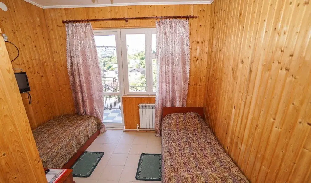 Gnezdo Lastochki Guest House