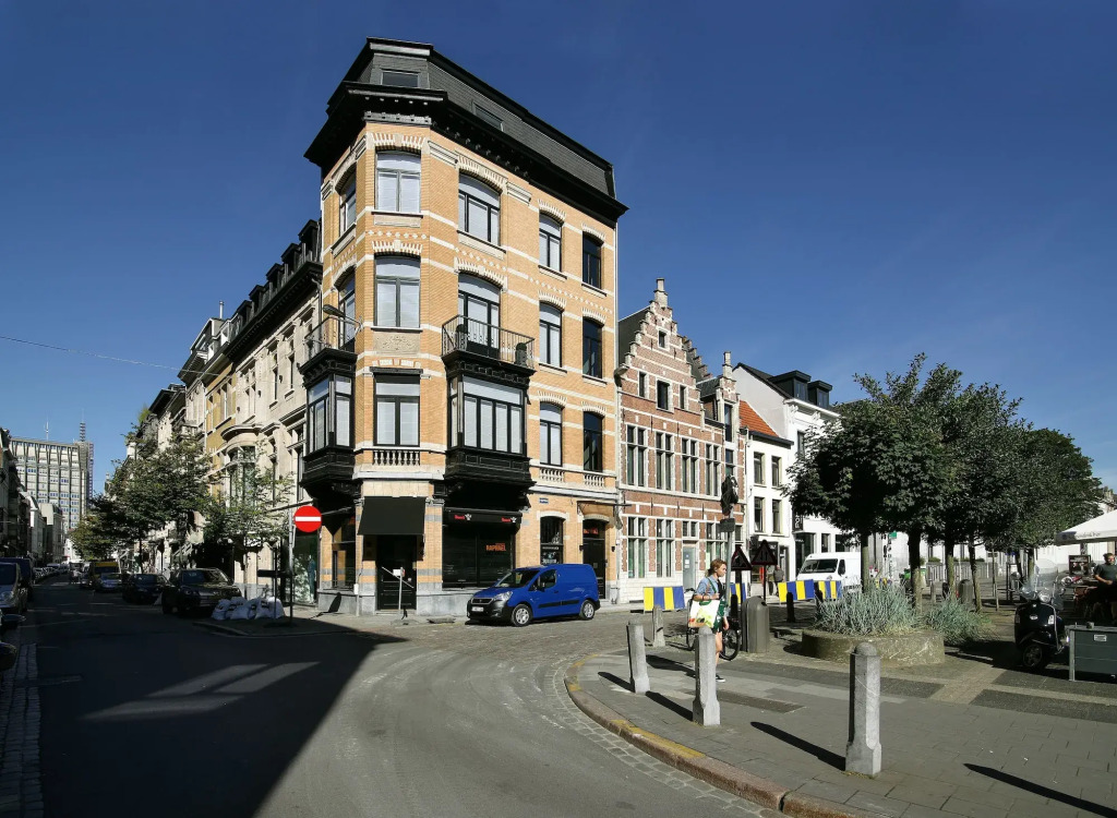 Raphael Suites