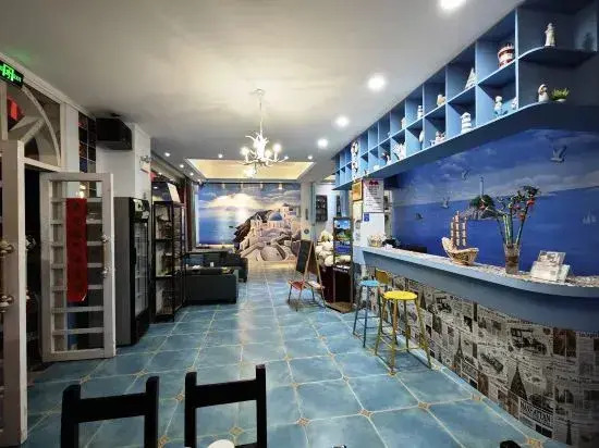 Jiuzhou Chain Theme Inn (Renhua Aiqinhai Fengqing Guanjing)