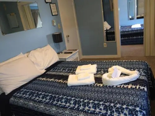 The Oceanic Inn