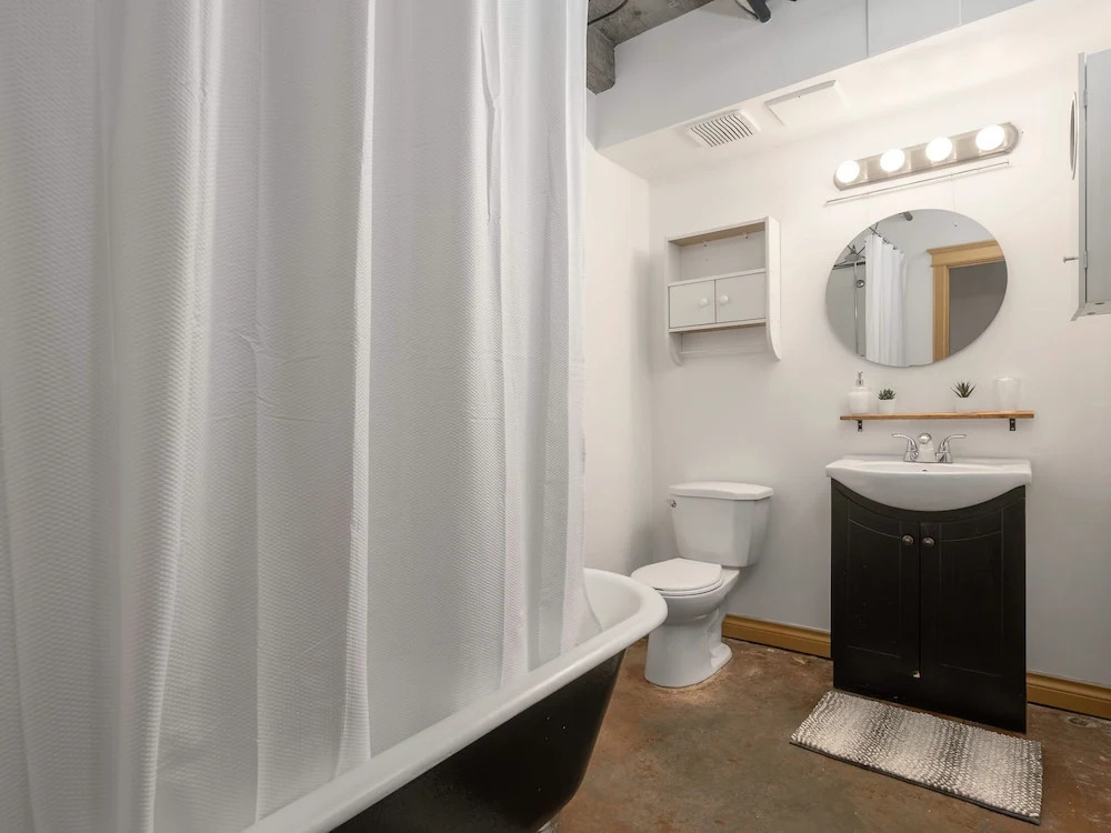 Sterling Suites - Gastown