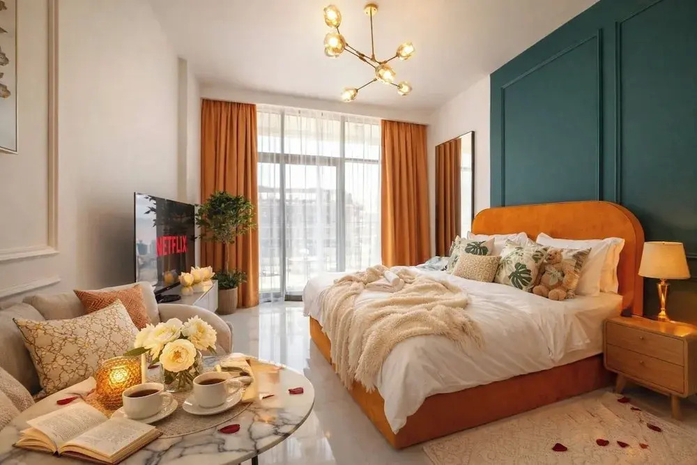 Luxury Studio with Pool and Parking