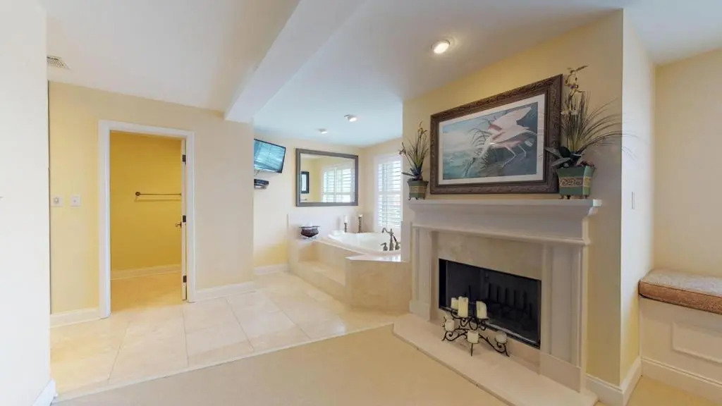 7124 Harbourside I