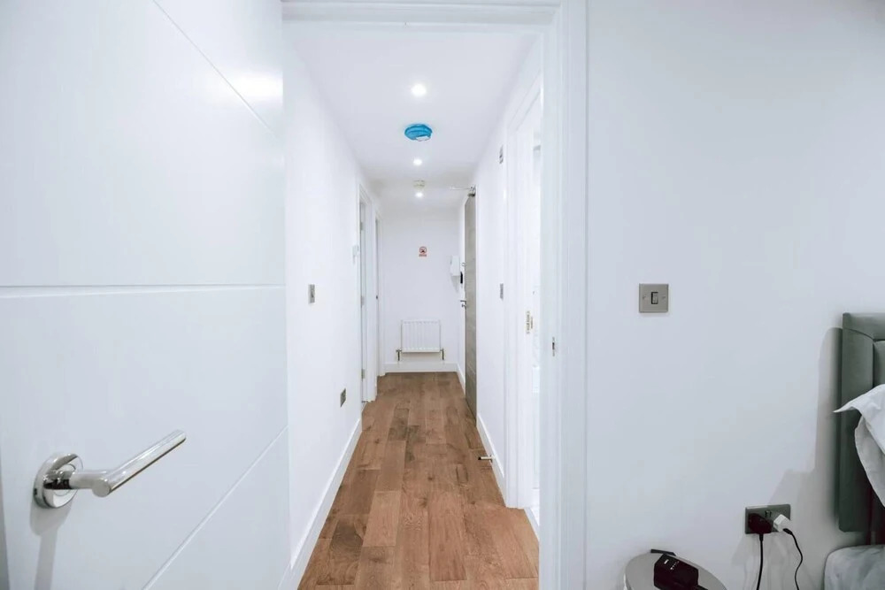 Remarkable, Penthouse - 3-bed Apartment in Purley