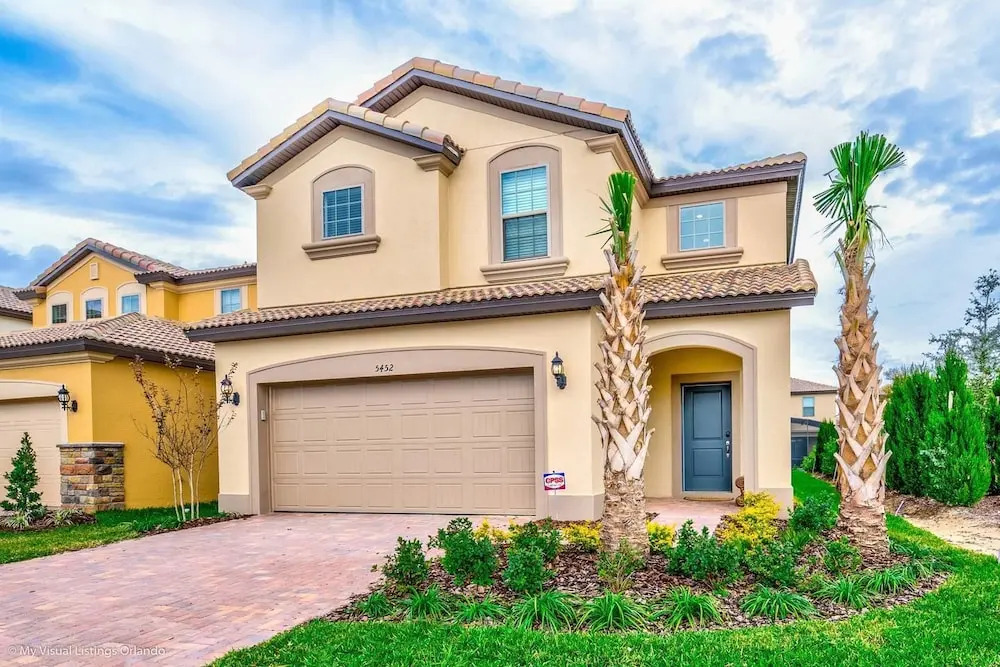 Stylish and Stunning 5BD Pool Home in Solterra - #5st452