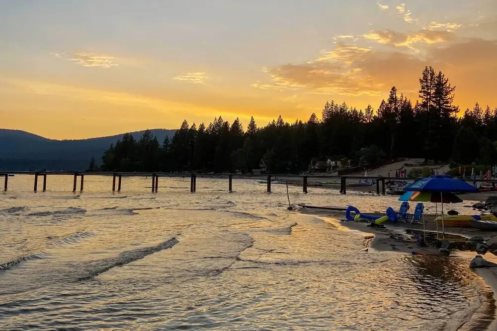 Comfy Lake Tahoe Condo w/ Private Beach Access!