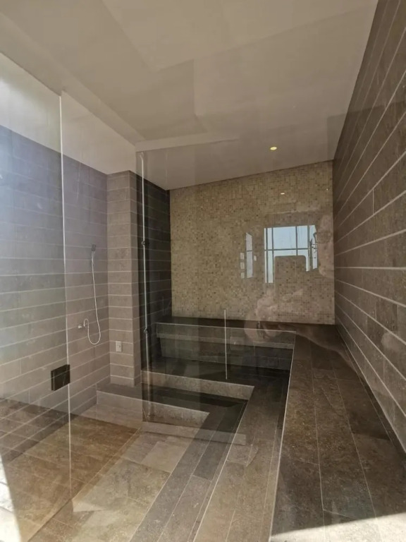 Condo 1705