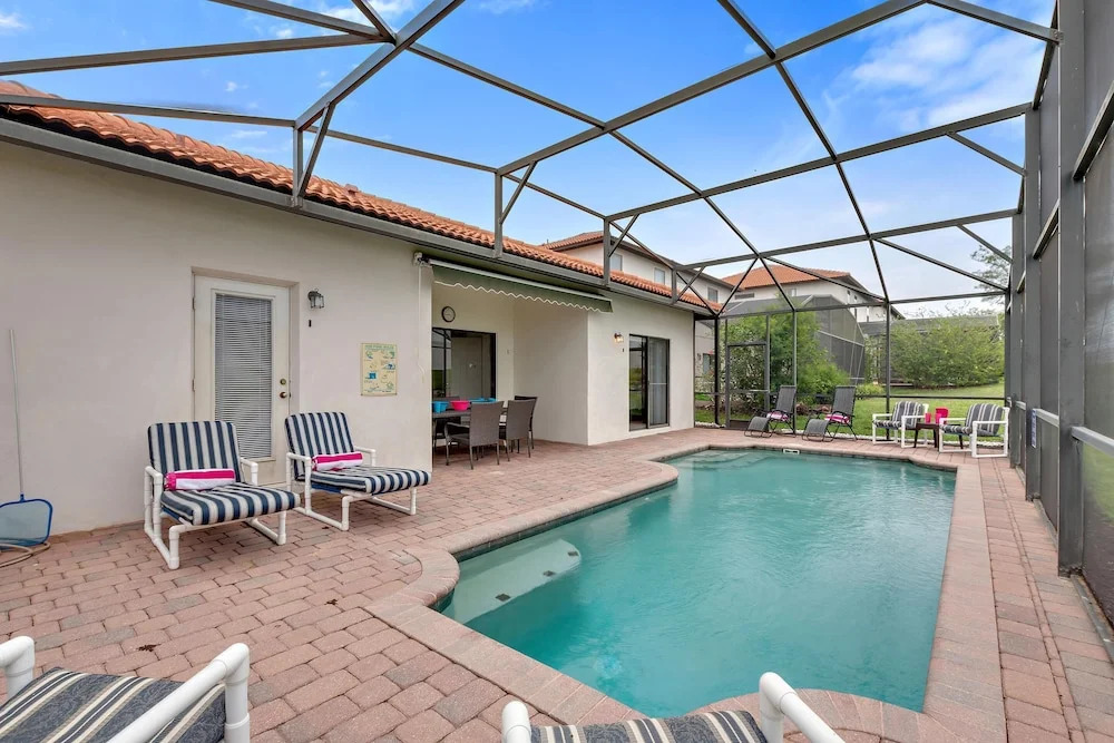 4 Bed, 2 Master Suites. South Facing Pool. Resort