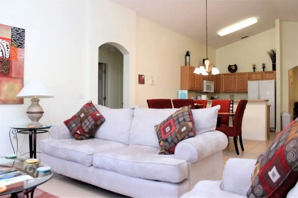 Family Friendly 4 Bed/3 Bath SPA-Pool Home in High