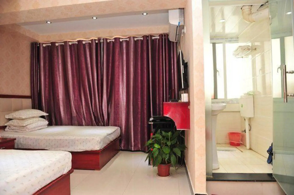 Fuxing Development Apartment Hotel