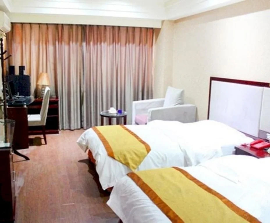 Golf Hotel
