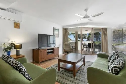 Waterview Beachside Apartment - Palms 2