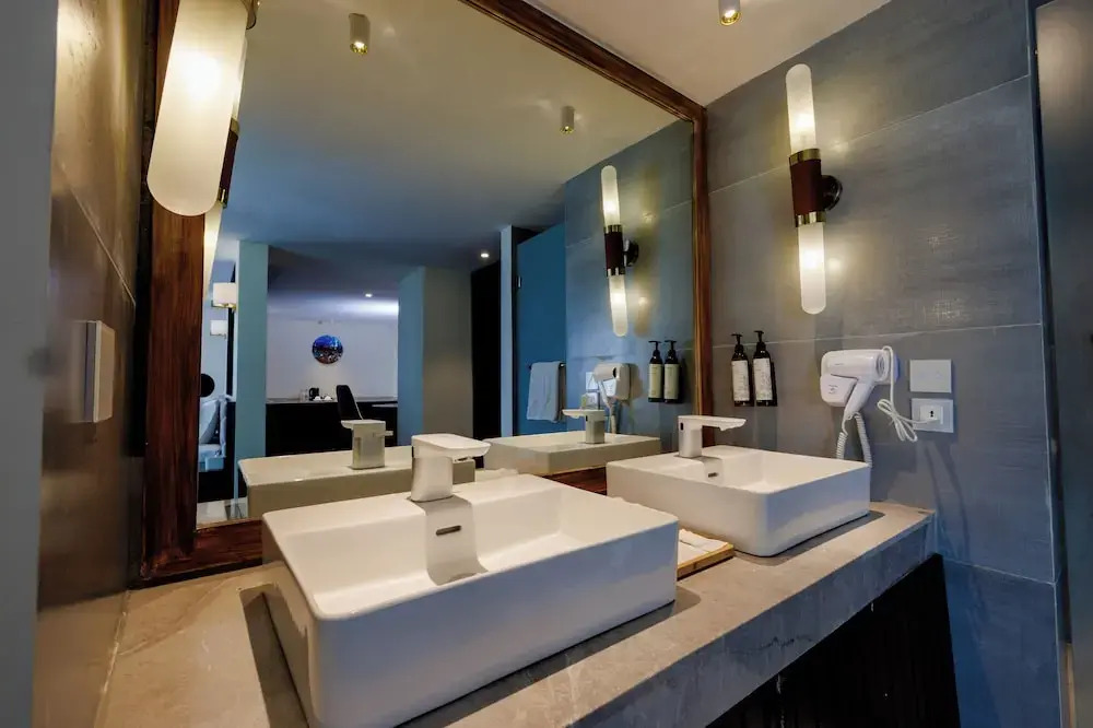 SQUARE hotel