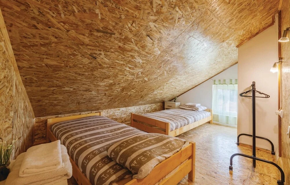 Awesome Home In Valtura