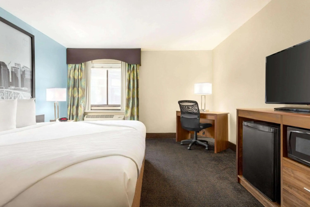 Luxe Hotel Nashville Airport