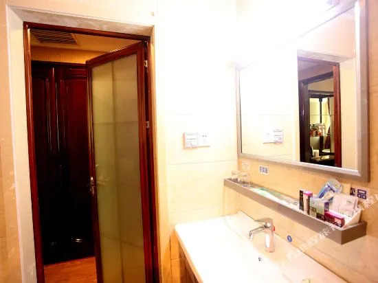Ripple Hotel (Yingkou Wanda Plaza Bus Station)
