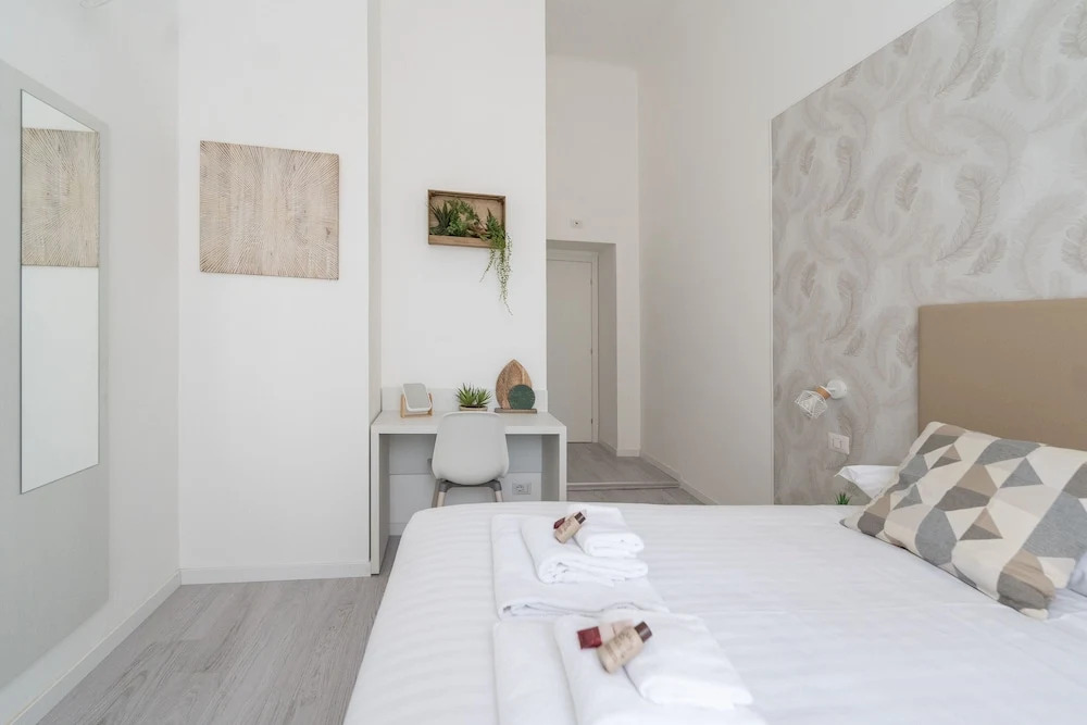 White Gioberti Apartments