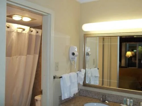 Midtown Inn And Suites