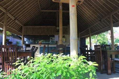 Santa Fe Homestay & Warong