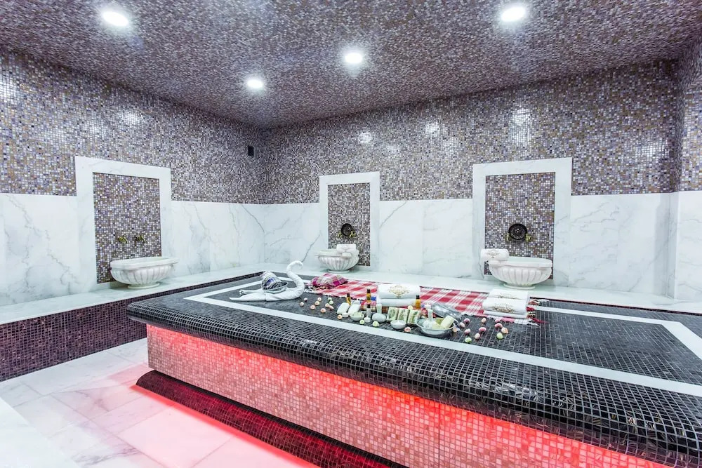 Golden Mir Hotel & Spa