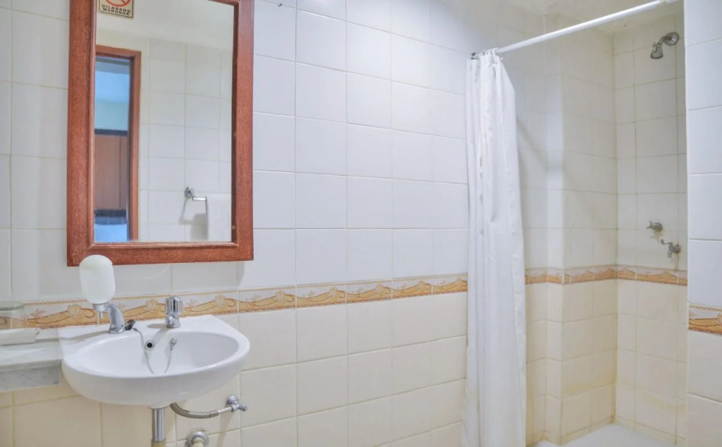 Jusenny Hotel