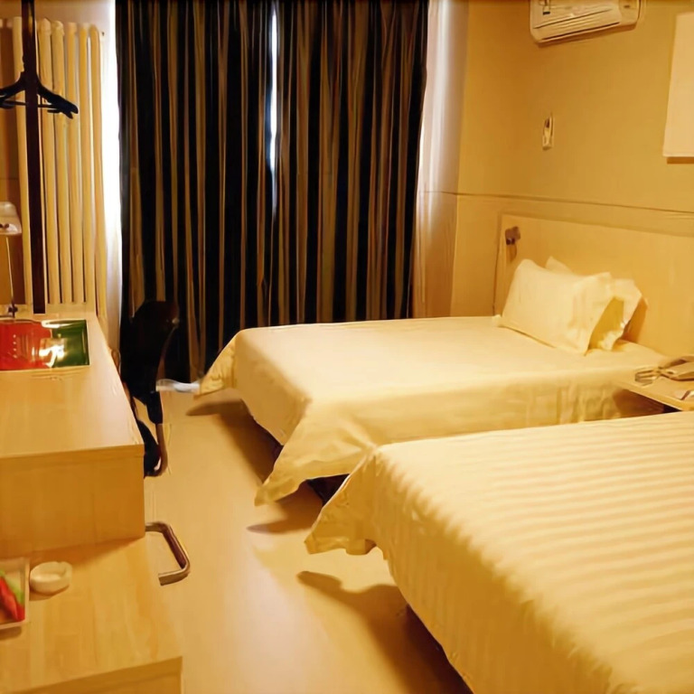 Jinjiang Inn Yingkou Port Authority Bayuquan Century Plaza