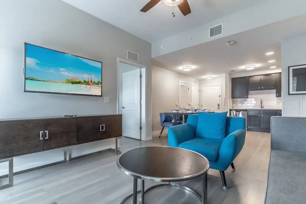4001 Vista Cay