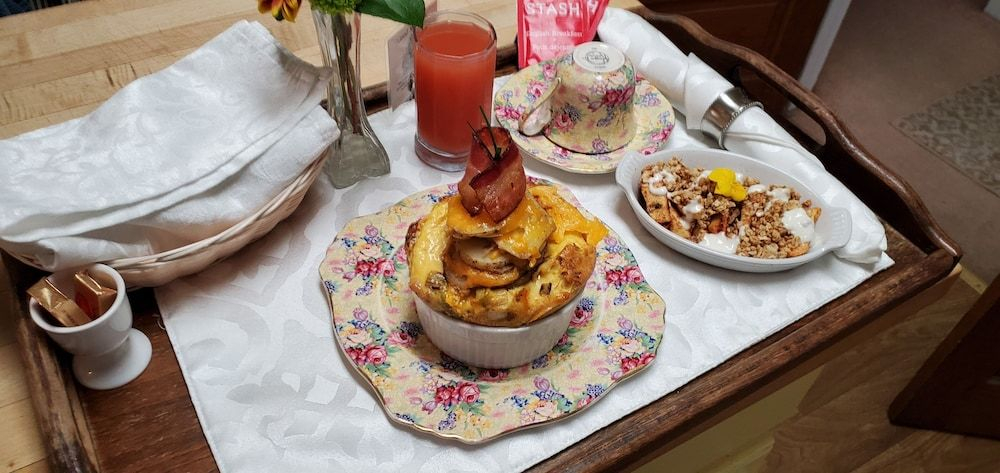 Headlands Inn Bed and Breakfast