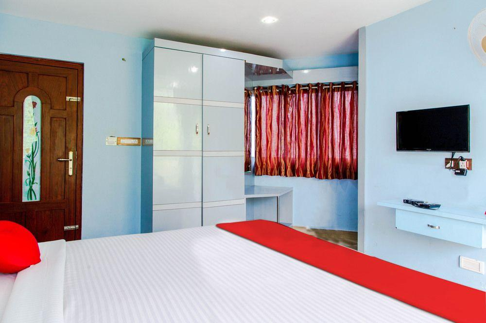 OYO 10047 Greenland Residency