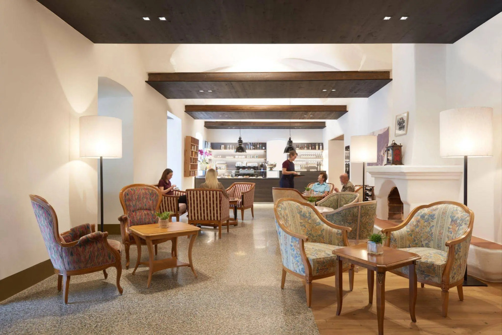 Historic Hotel Bircher B&B Apartments near Sterzing