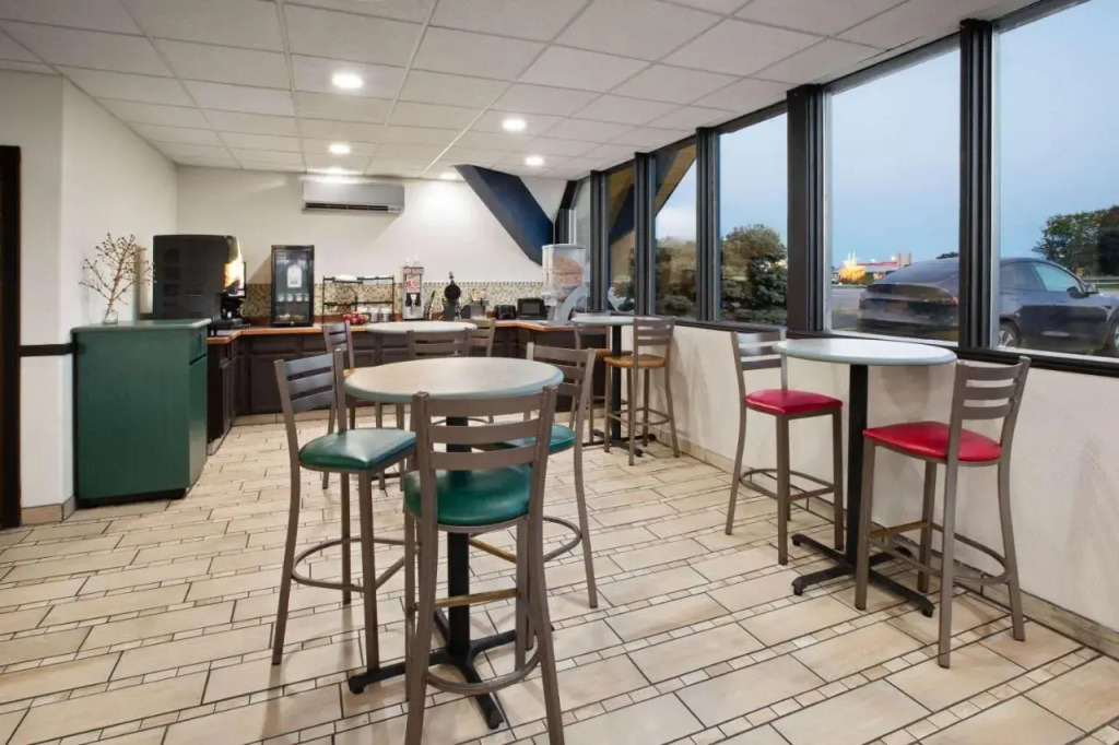 Knights Inn Bay City