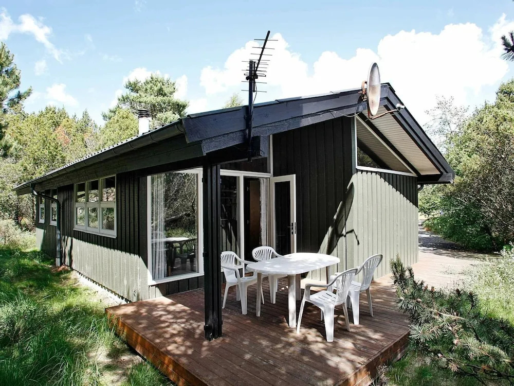 Cozy Holiday Home in Albaek near Sea