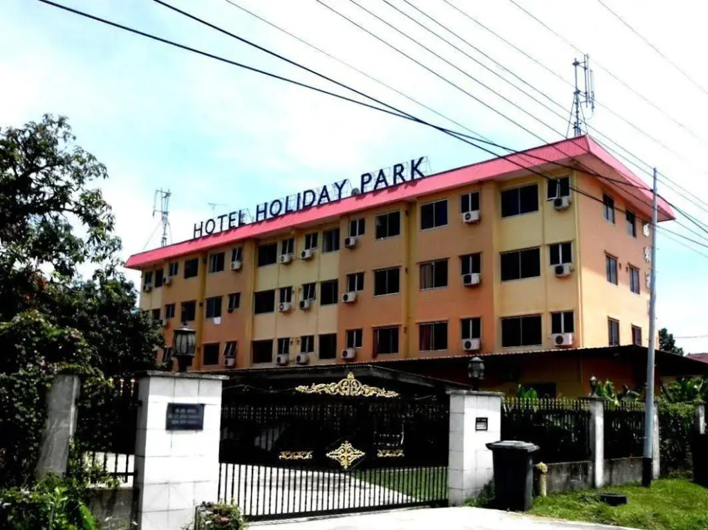 Hotel Holiday Park