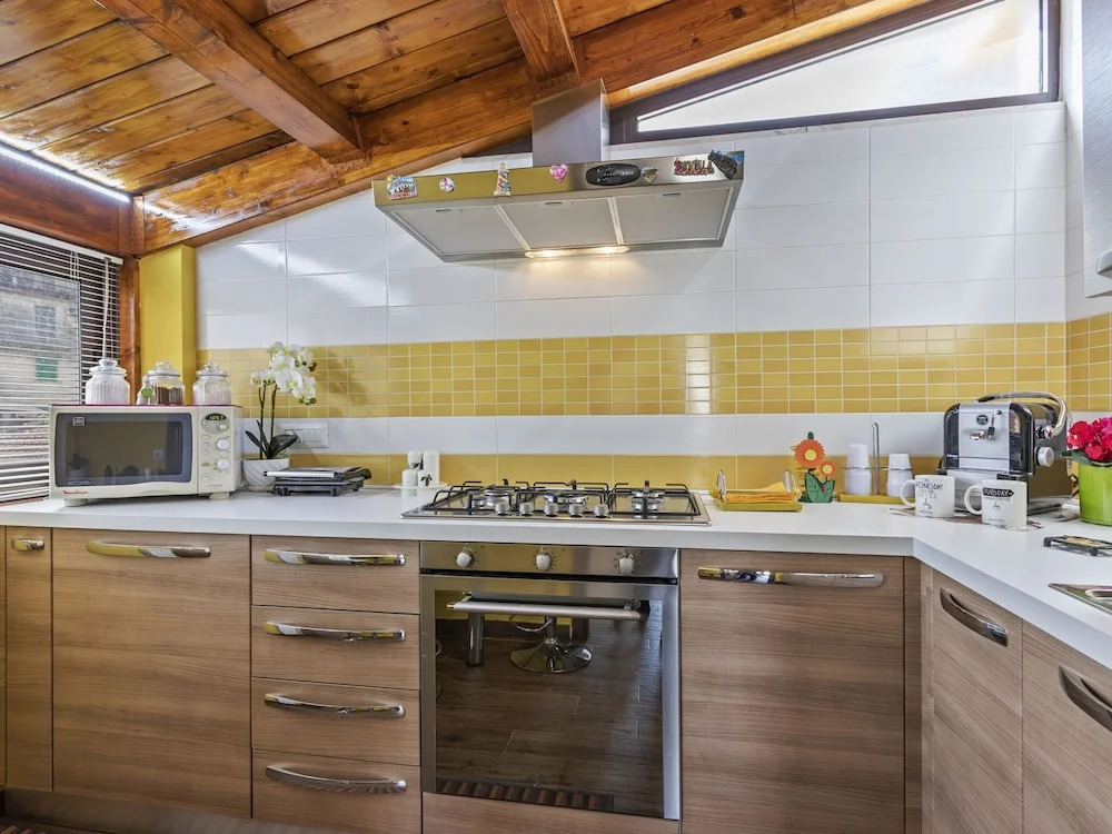 Engaging Apartment in Messina With Balcony