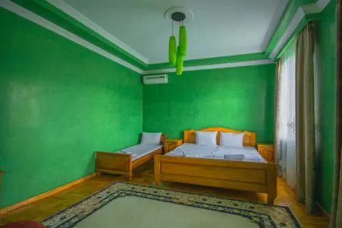 Sisters Warm Guest House