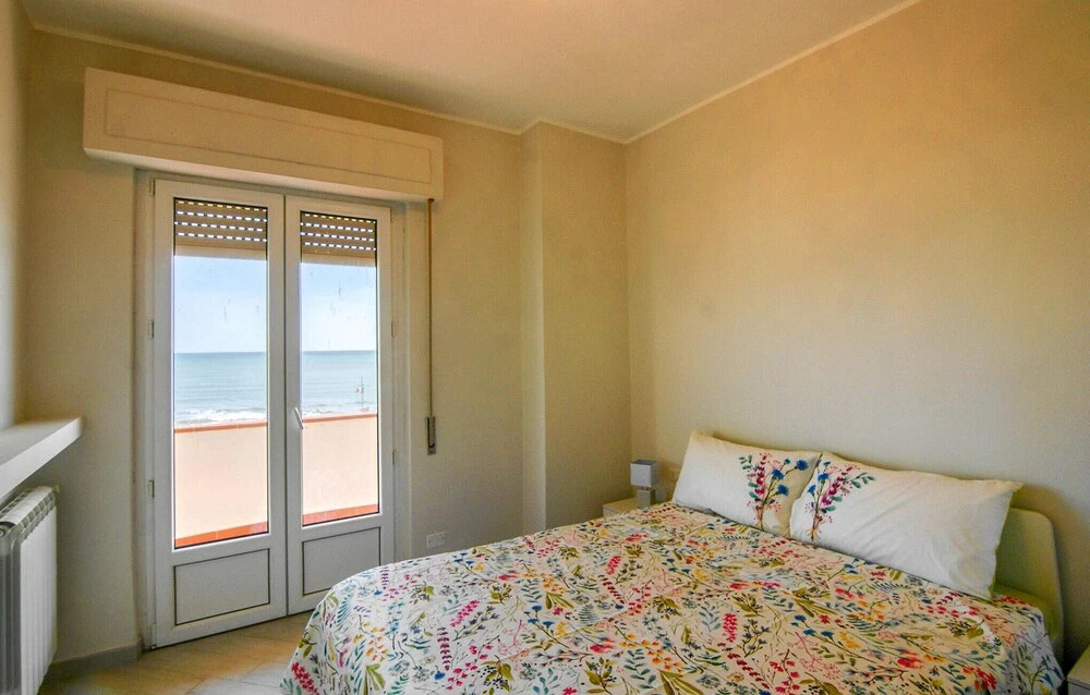 Awesome Apartment in Marinella di Sarzana With Wifi and 2 Bedrooms