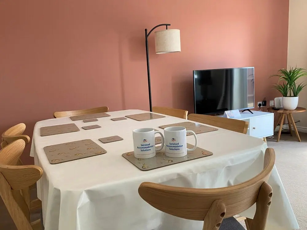Oakley Vale House and Garden! Free Private Parking, TV, Fully Equipped