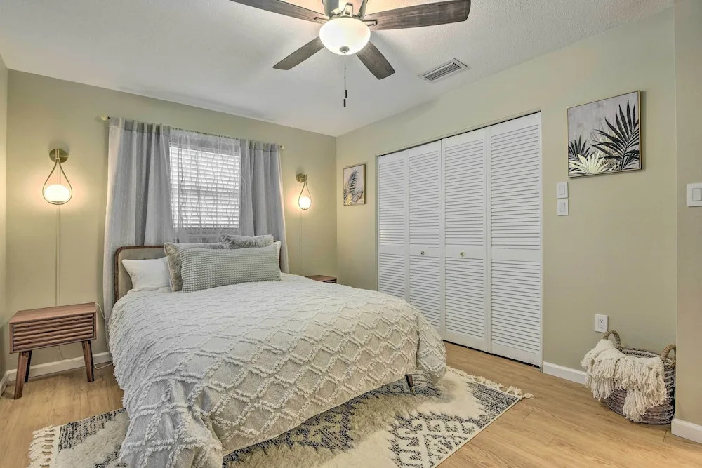 8 Mi to Beaches: Bradenton Home w/ Poolside Oasis!