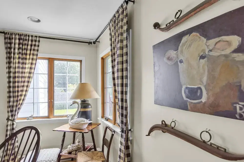 Home Port - Spacious Retreat In Prime Location 4 Bedroom Home