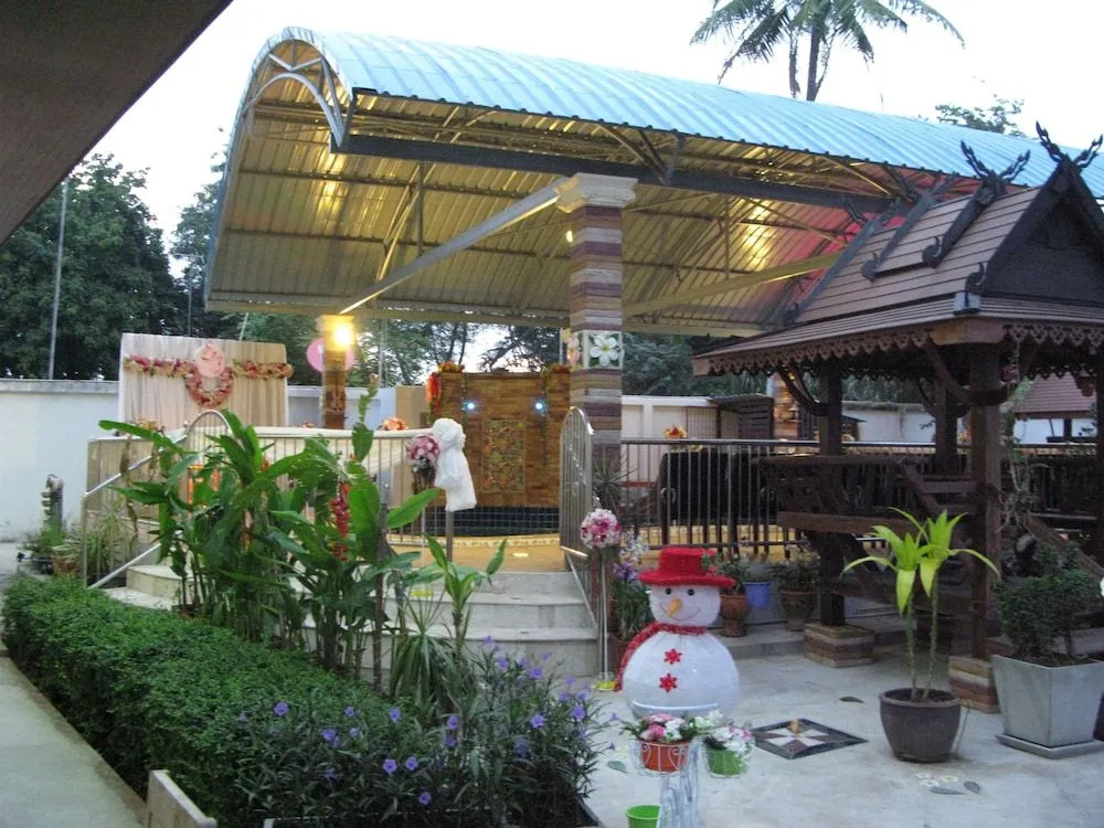 Cha-em Resort