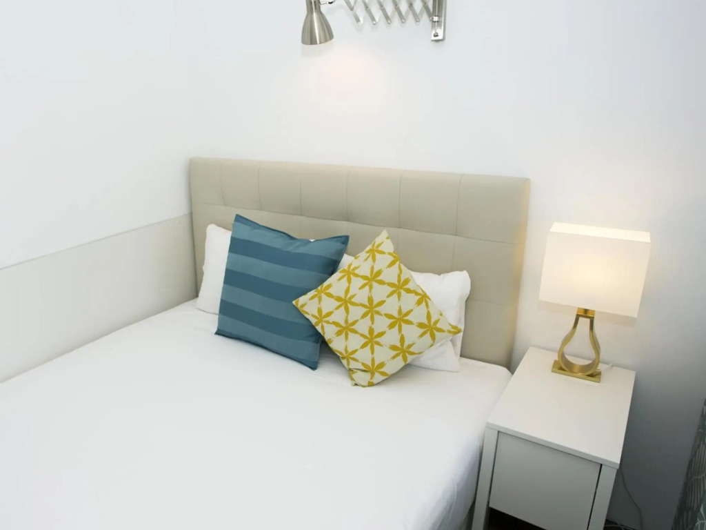 Lovely Quiet & Center Sea Views