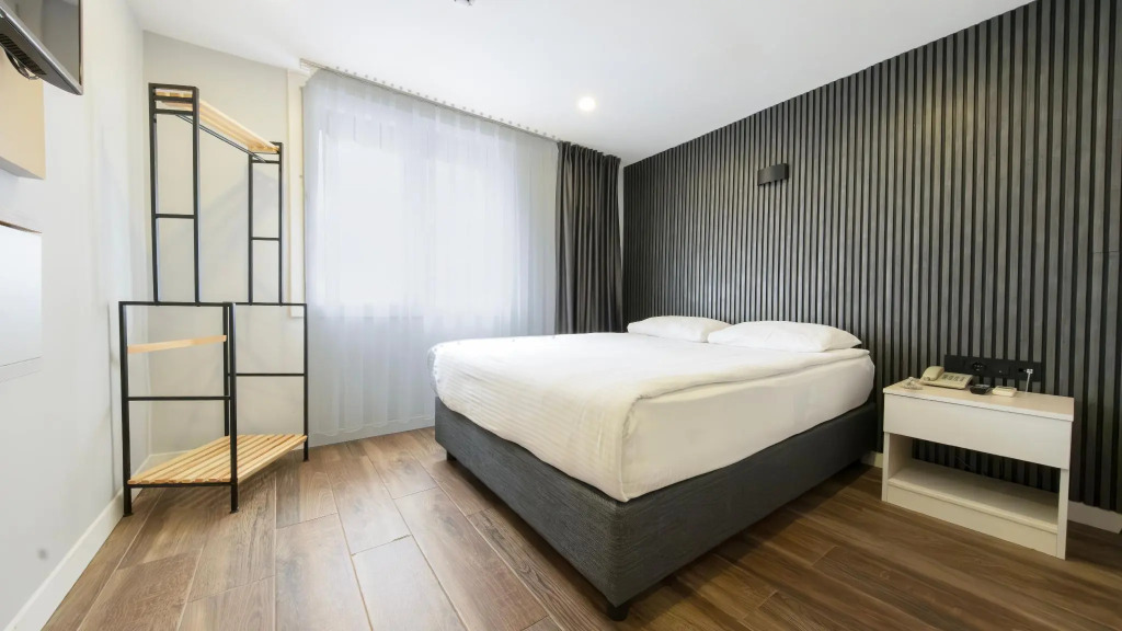 LEGEND TULIP HOTEL