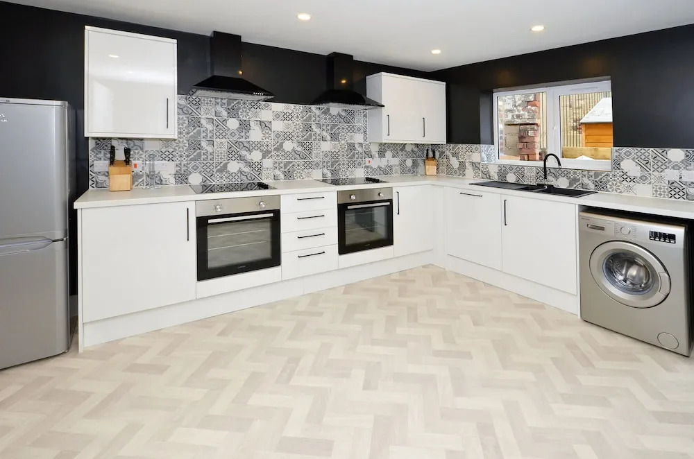 Townhouse PLUS @ London Road Stoke
