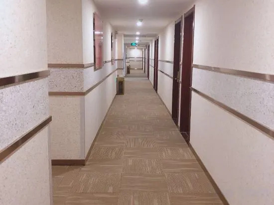 Zhouhai Hotel (Shijiazhuang Normal University Cangfeng Road)
