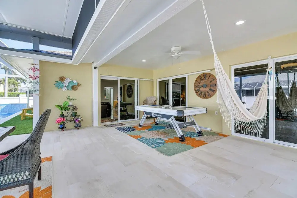 < 2 Mi to Marco Island Beach Access: Modern Oasis