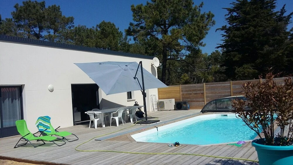 House with private pool