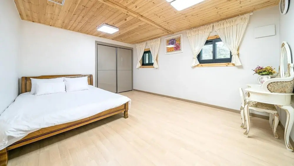 Gangneung ggabinejip hanok pension