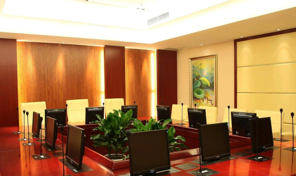 Shandong International Hotel (Jinan Quancheng Square Daming Lake Branch)