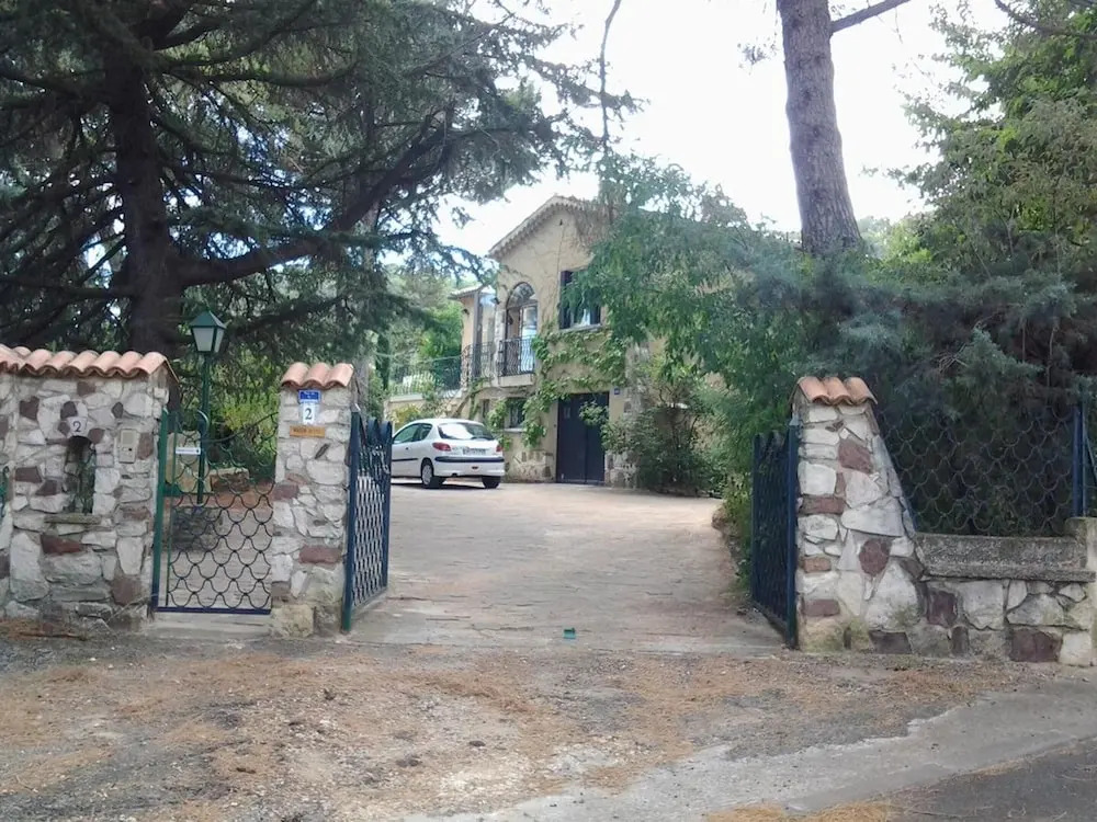 House With 6 Bedrooms in Bagnols-sur-cèze, With Private Pool, Enclosed Garden and Wifi